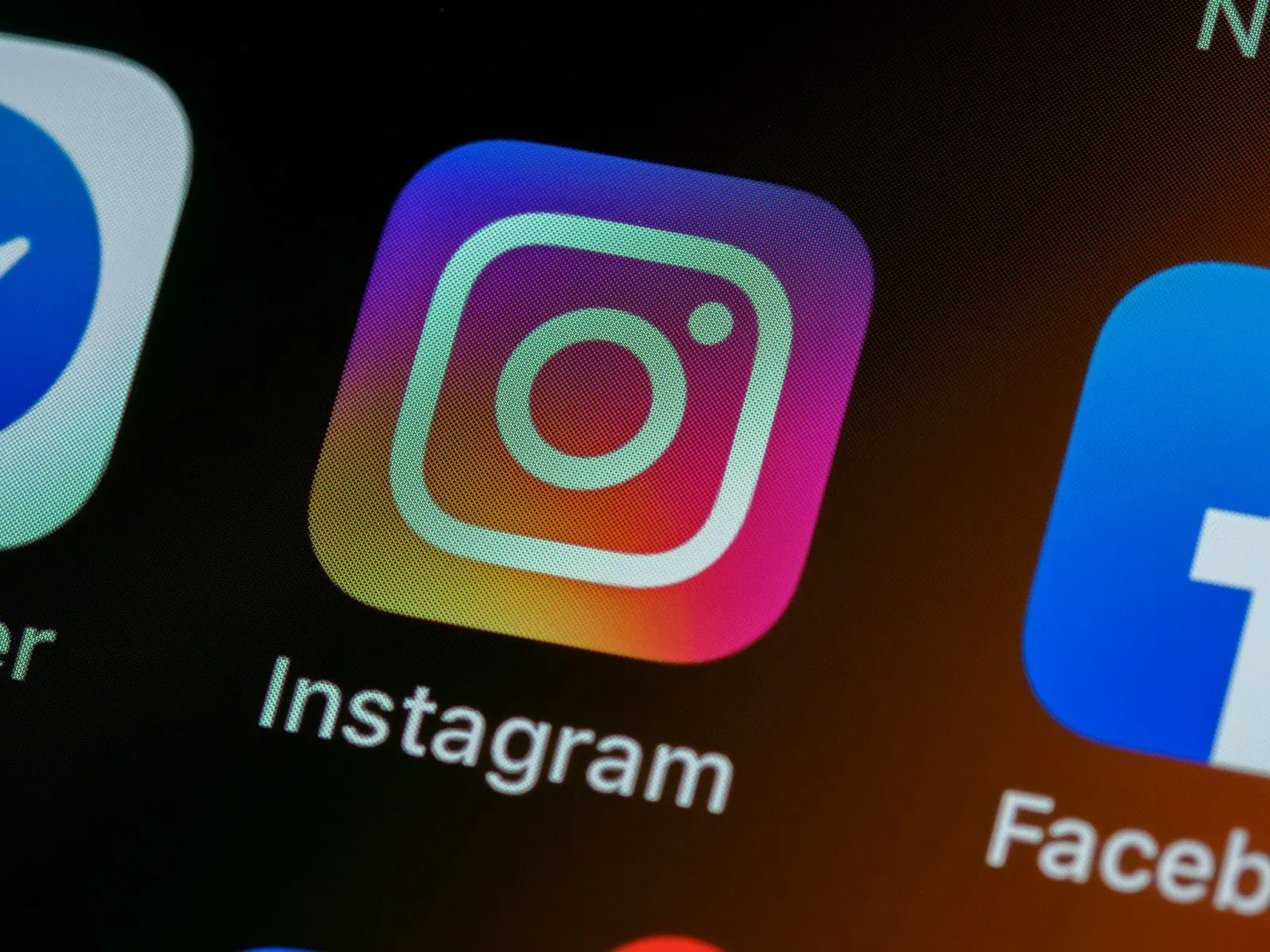 Instagram logo Instagram logo